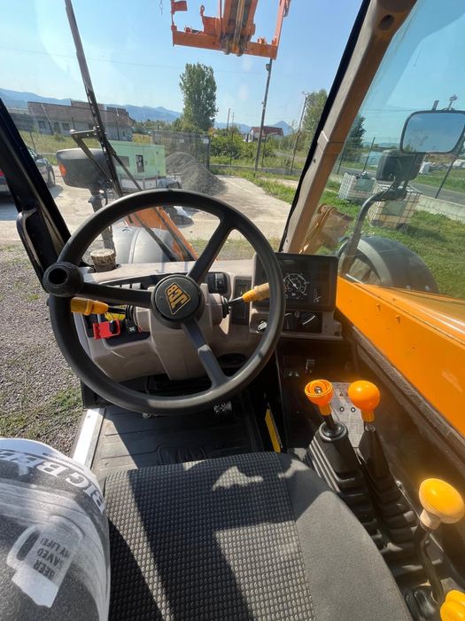 Manitou telescopic JCB