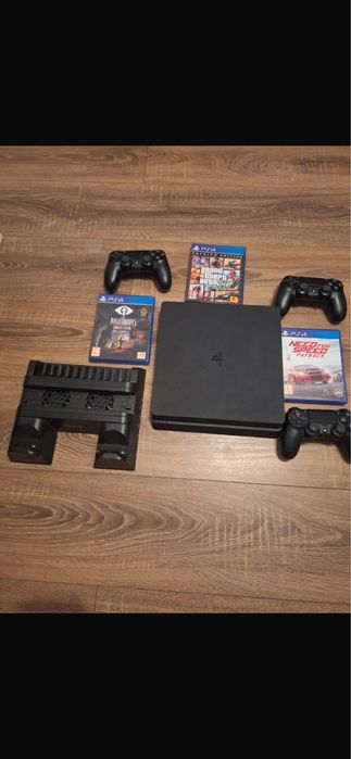 Vand PS4+3 controllere