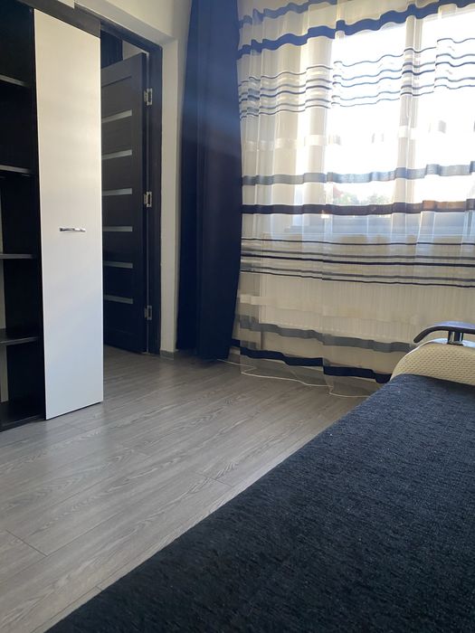 Inchiriez apartament