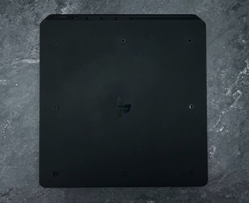 Playstation Slim 4