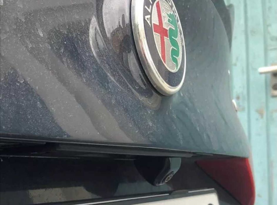 Универсална камера за предно задно виждане AUDI BMW Mercedes и др.