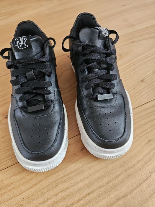 Nike Air Force 1 Pixel