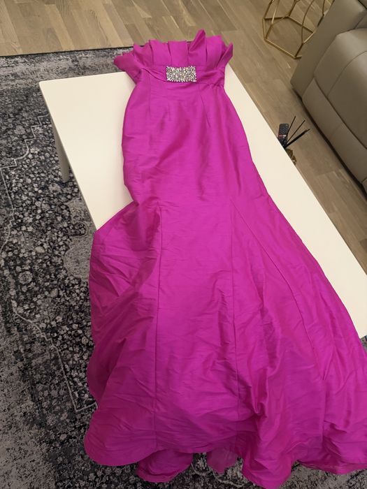 Rochie sherri hill roz matase 100%