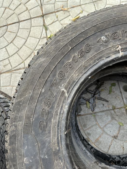 Резина две штуки 225/70 R15C