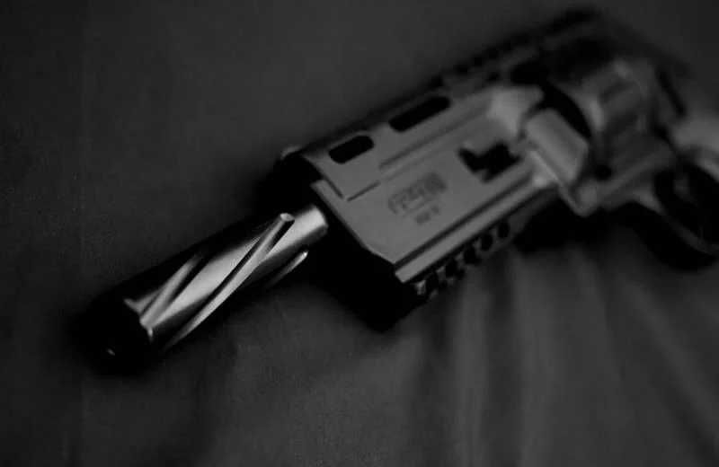 Model Mai Nou!! Pistol Airsoft *Cu Bile De Cauciuc* ~ PUTERNIC 200M/s