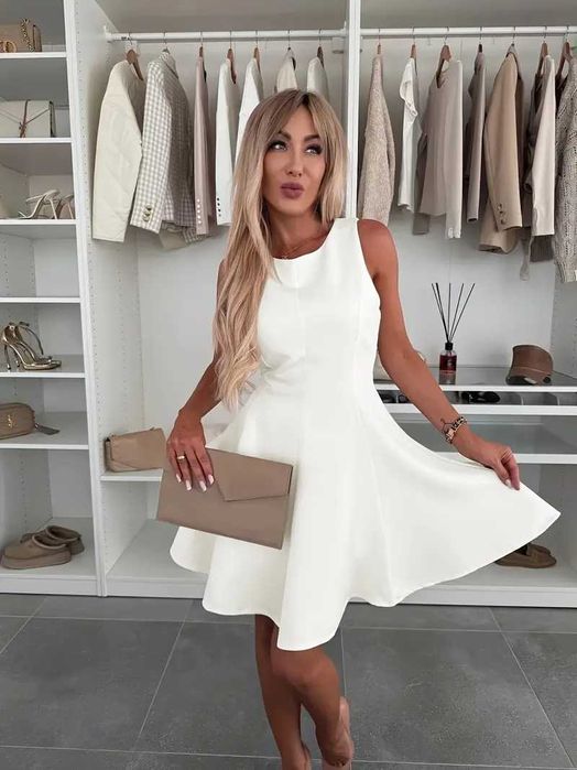 Лятна разкроена рокля