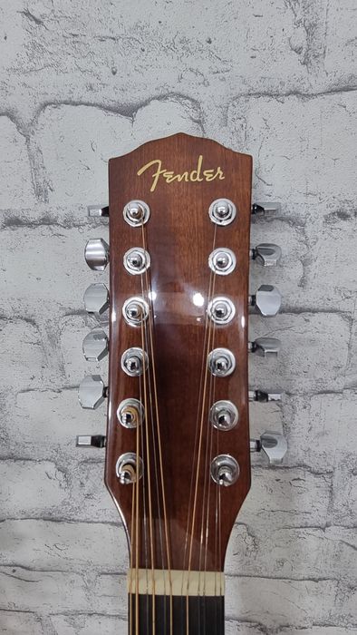 Продам гитару Fender