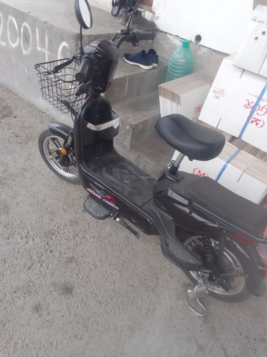 Skutir xolati Yaxshi Srochniy Sotiladi Pul zaril