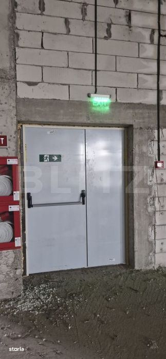 Spatiu comercial de mari dimensiuni, 400 mp, Exterior Sud