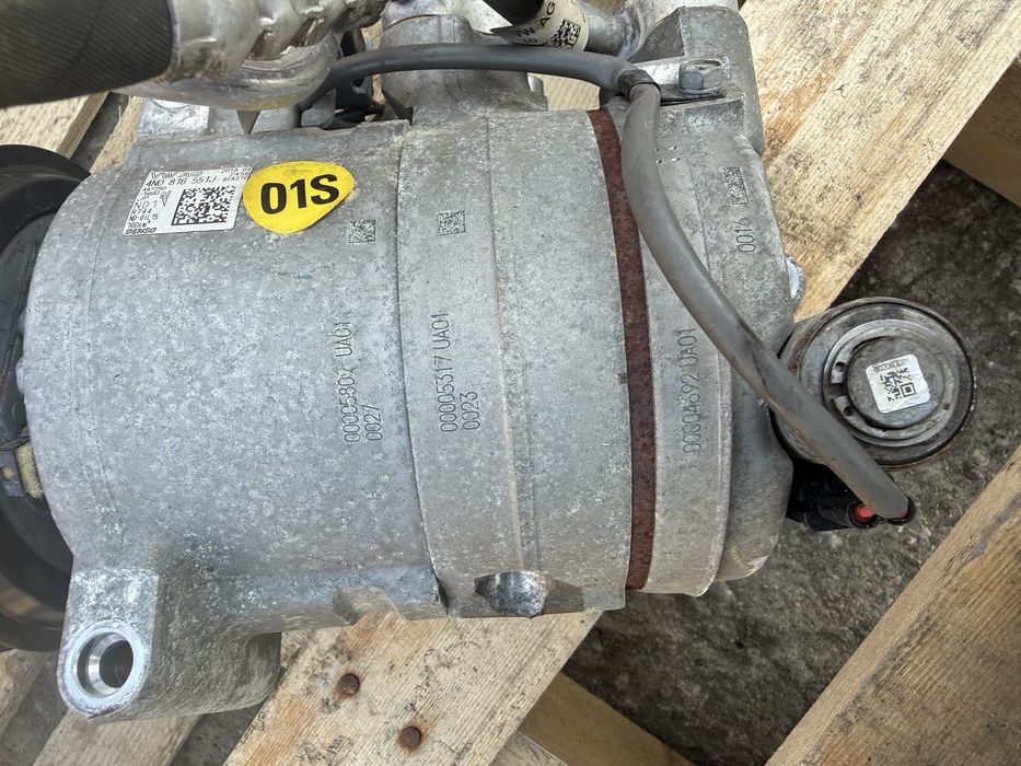 Компресор климатик Audi 4N0816551J Denso A6 C8 A7 C8 A8 D5 Q8 стартер