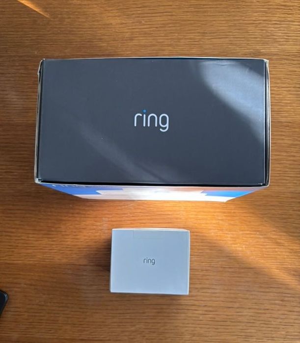 Ring Alarm (M) 5 Piece Kit+ Indoor Camera (2nd Gen).