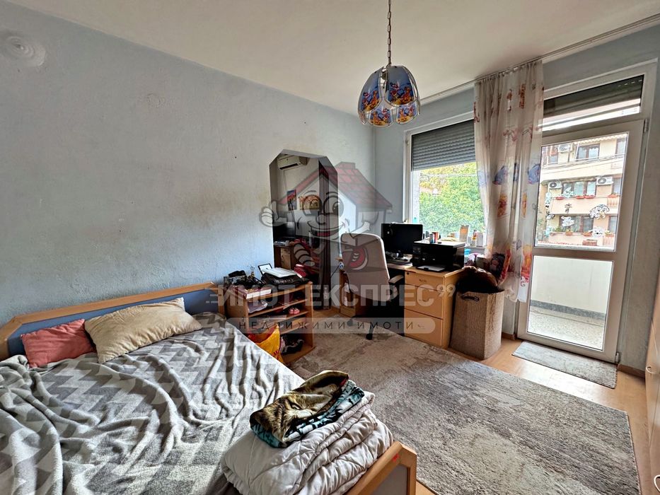 Продава се Етаж от къща в Асеновград - 160 кв.м за 1000 €/кв.м - Снимка #18