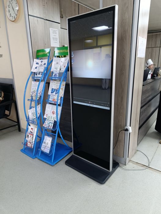 Инфокиоск вертикальный Info kiosk 32 качество и гарантия