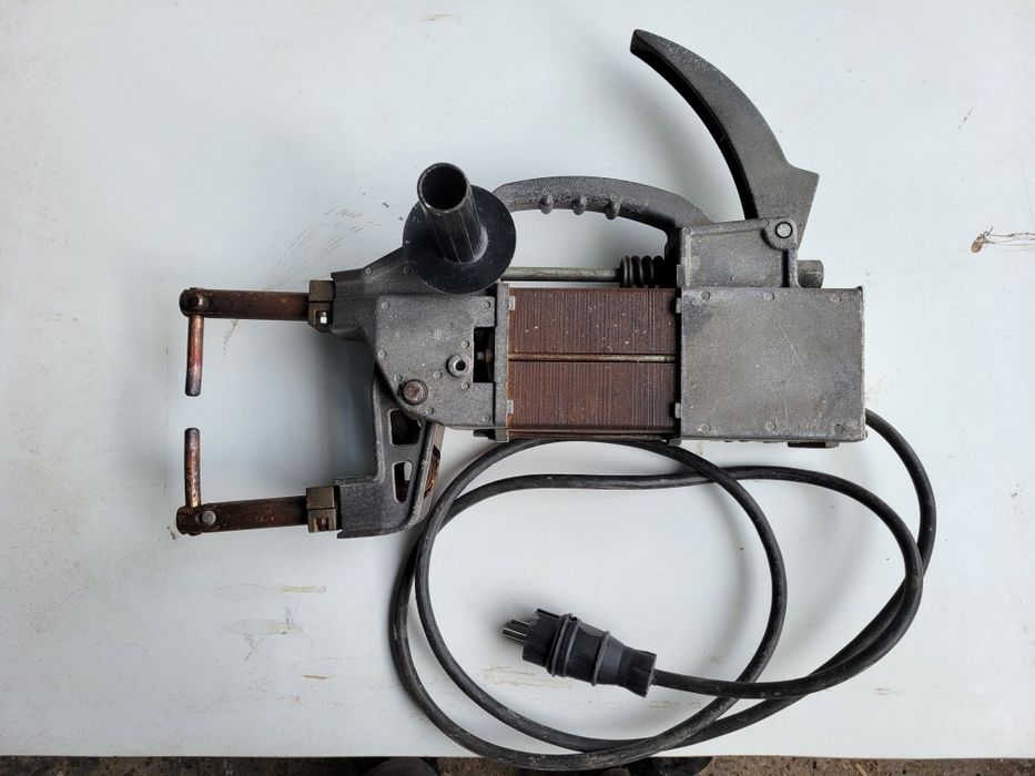 Vând aparat sudura cu puncte