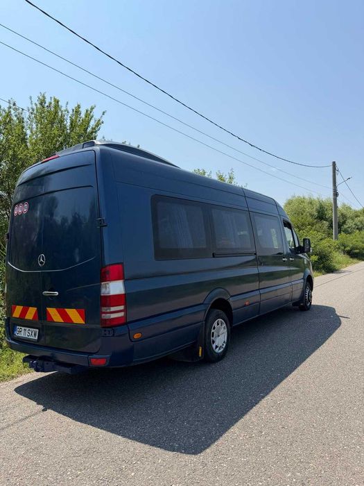 Microbuz Mercedes Sprinter