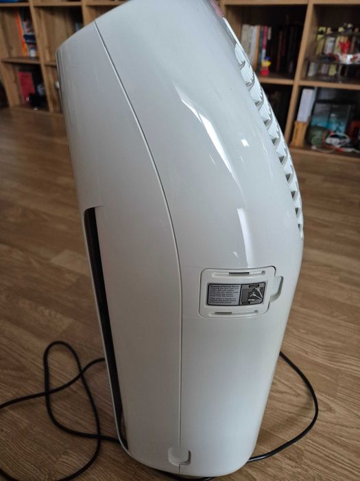 Purificator aer Philips Series 1000.