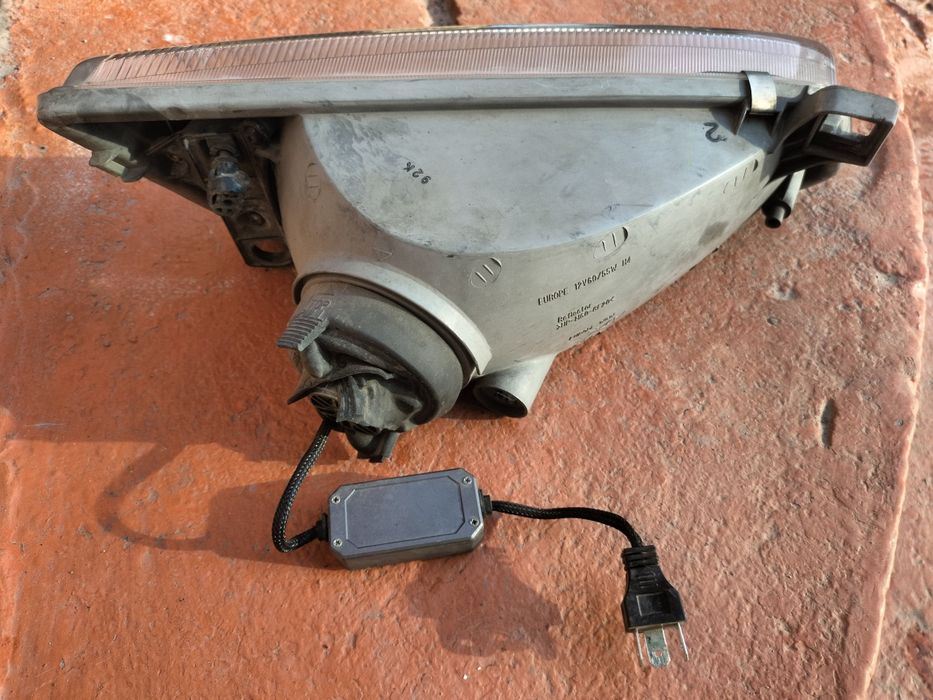 Фара на Камри  продается!