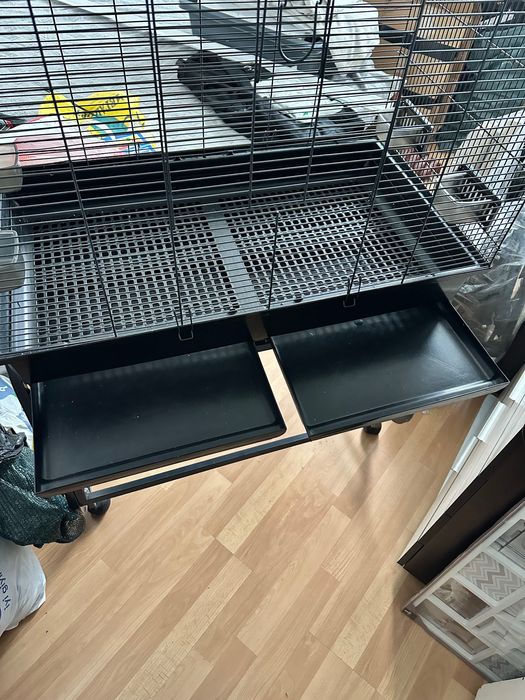 Клетка за птици със стойка