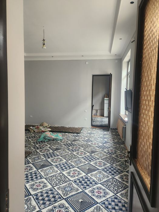 Тошкент шахар, Янги хаёт туманида жойлашган. 2 каватли уй