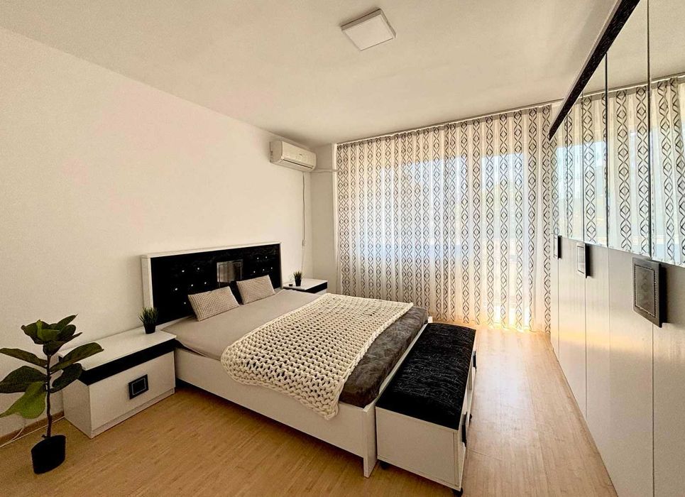 Продава се Тристаен апартамент в Шумен, Пазара - 92 кв.м за 1026 €/кв.м - Снимка #4