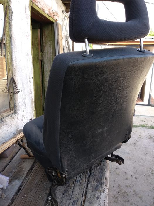 Сиденья передние Ауди 80