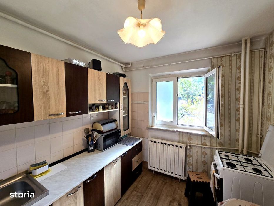 Apartament 3 camere decomandat Soseaua Salaj Petre Paun 2 bai 66.11 mp