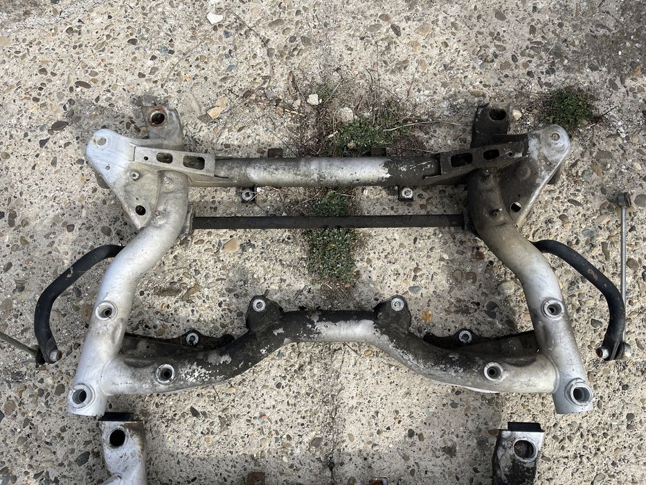 Jug / Cadru motor / Punte fata Mercedes E W212