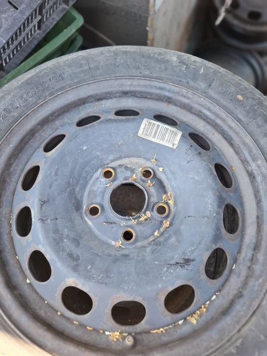 Vand roata rezerva vw passat b6 touran golf 5 are anvelopa 205 55 16 buna