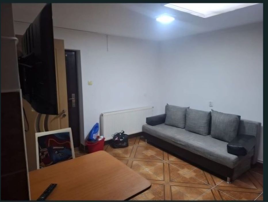 Închiriez garsoniera Zona Vlaicu