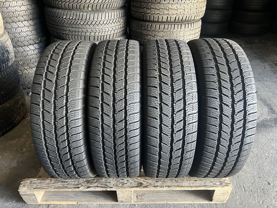 4 jante Renault Trafic/Opel Vivaro+anvelope anvelope iarna 205/65/16C Continental 8.5-9 mm!