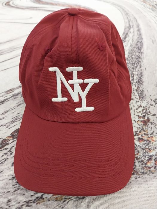 Нови дамски шапки по 5 лв.