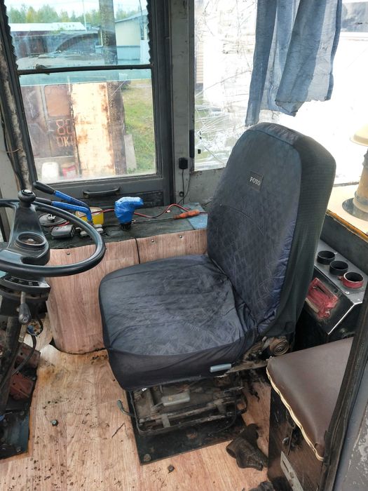 Погрузчик фронтальный