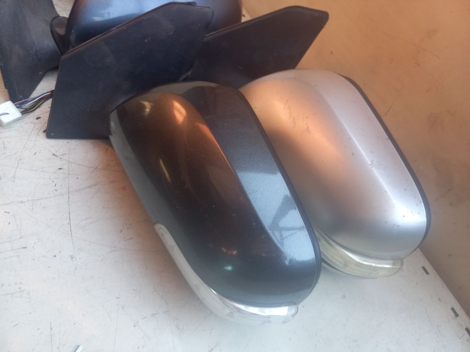 Огледала Toyota Avensis T25