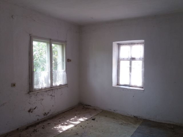 Продава се Къща в с. Черепово, Област Хасково - 100 кв.м за 100 €/кв.м - Снимка #6