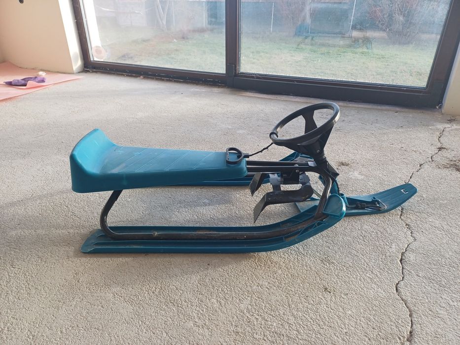 Шейна с волан и спирачка