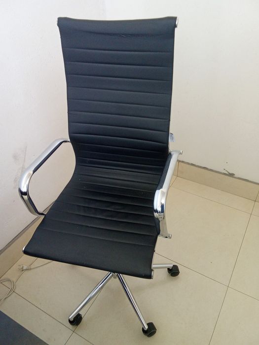 Office stol kreslo sotiladi