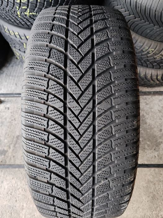 1 anvelopa 235 55 19