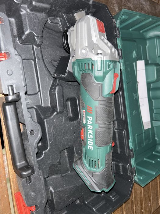 Акумулаторен ъглошлайф parkside