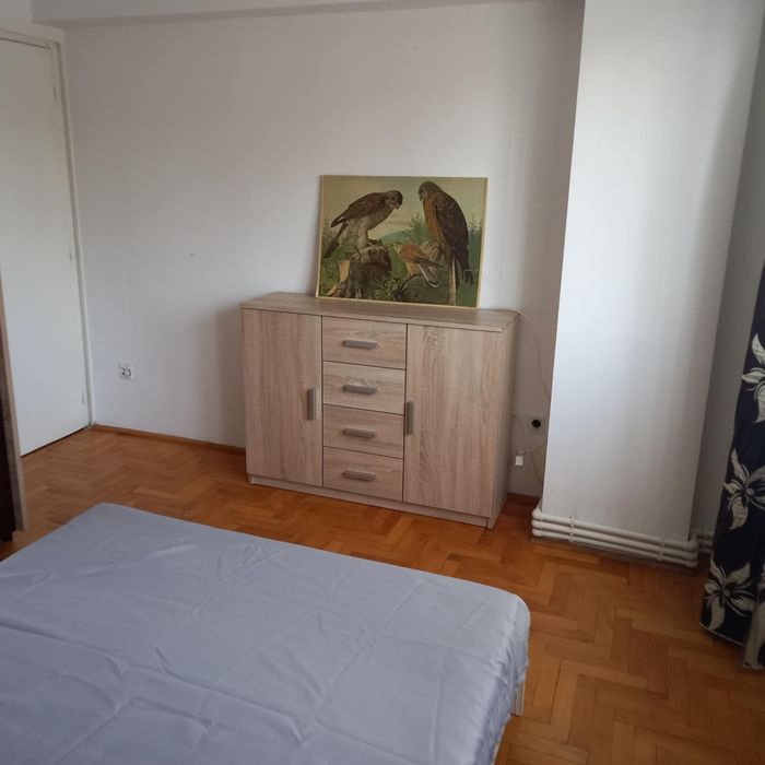 Inchiriez ap. 2 camere decomandat, mobilat