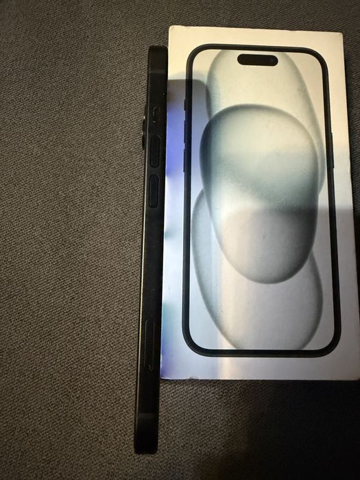 Айфон 15 в черном цвете