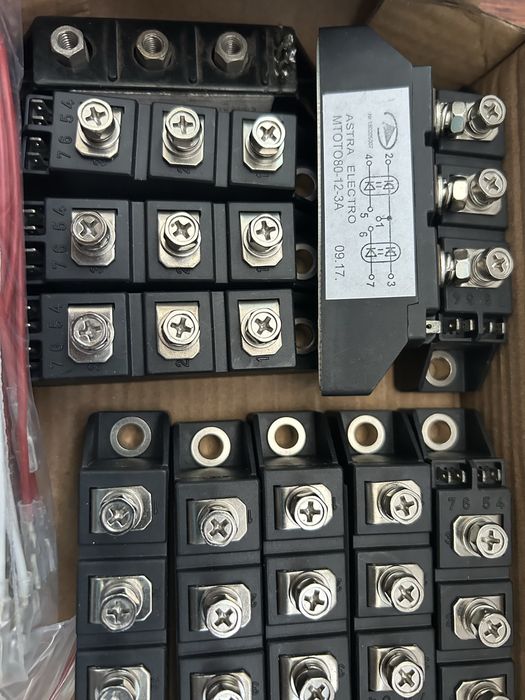 Продам оптотиристоры