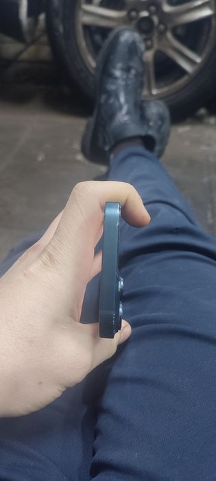 Продам айфон 14.