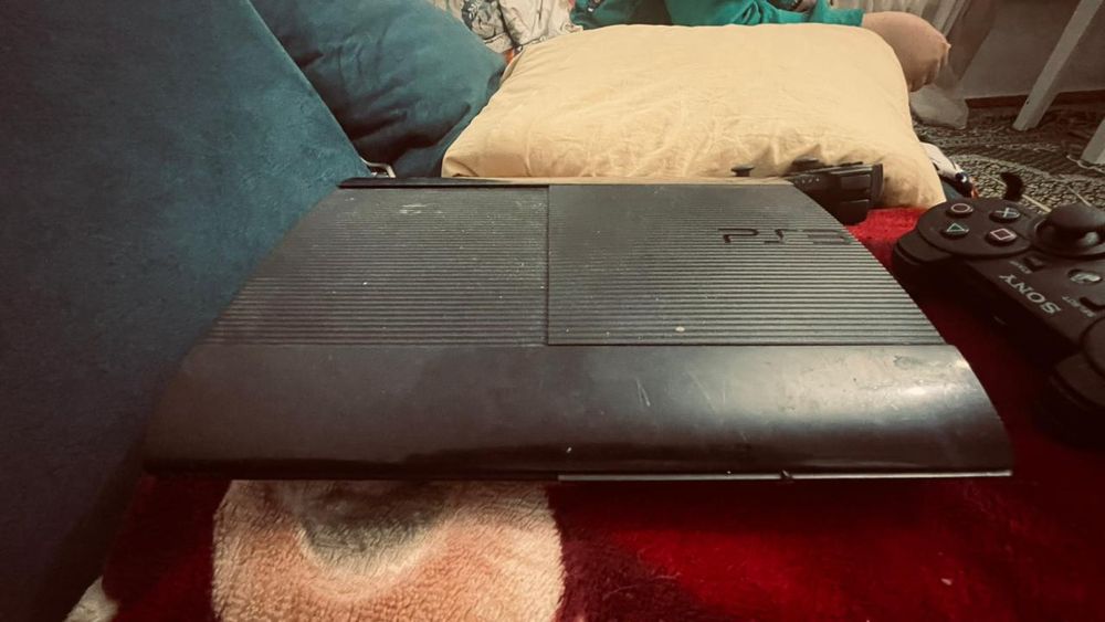 PlayStation 3 Super Slim + 2 джойстик + PS Move