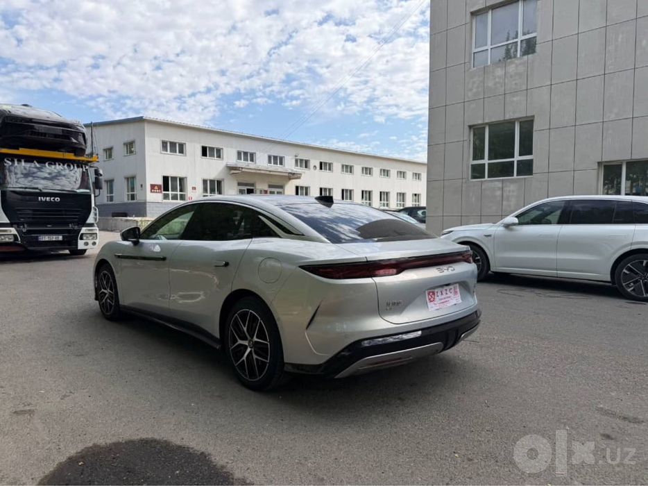 Byd Han L raketa 1102 ot kuchi.