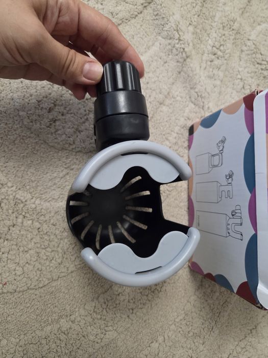 Поставка за чаша/шише/ за количка