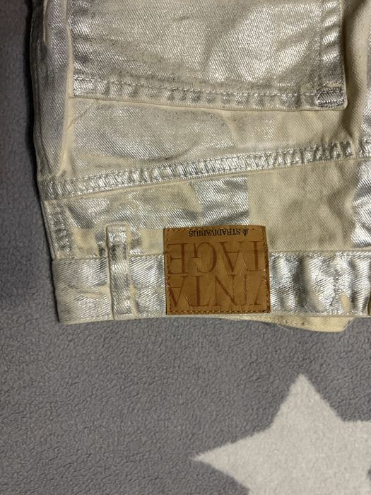 Сребърни къси панталони