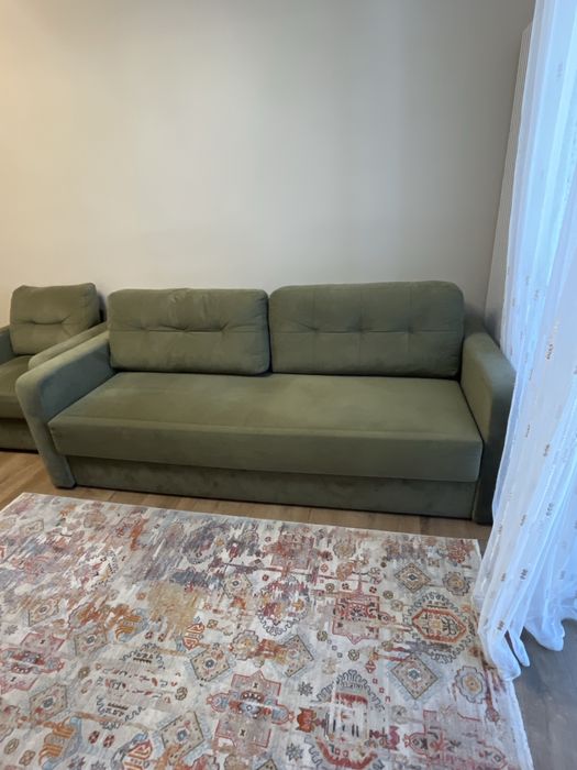 Продается диван с креслой для гостиной