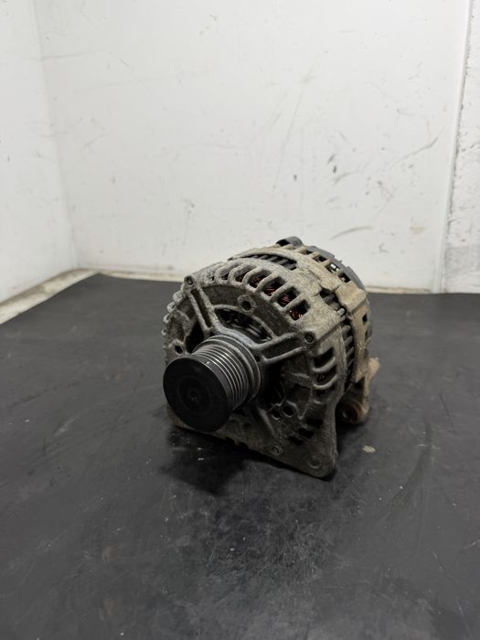 Alternator Volkswagen Vw Transporter T5 2.0 TDI CAAC CAA CCHA Alternator Volkswagen Vw Tiguan 2.0 TDI Golf 6 golf 7 2.0 TDI alternator Vw arteon