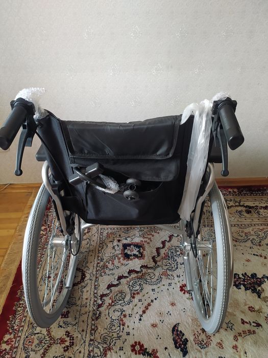Продается инвалидная коляска. Новая.