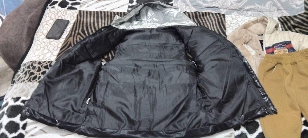Продам жилетку на девочку